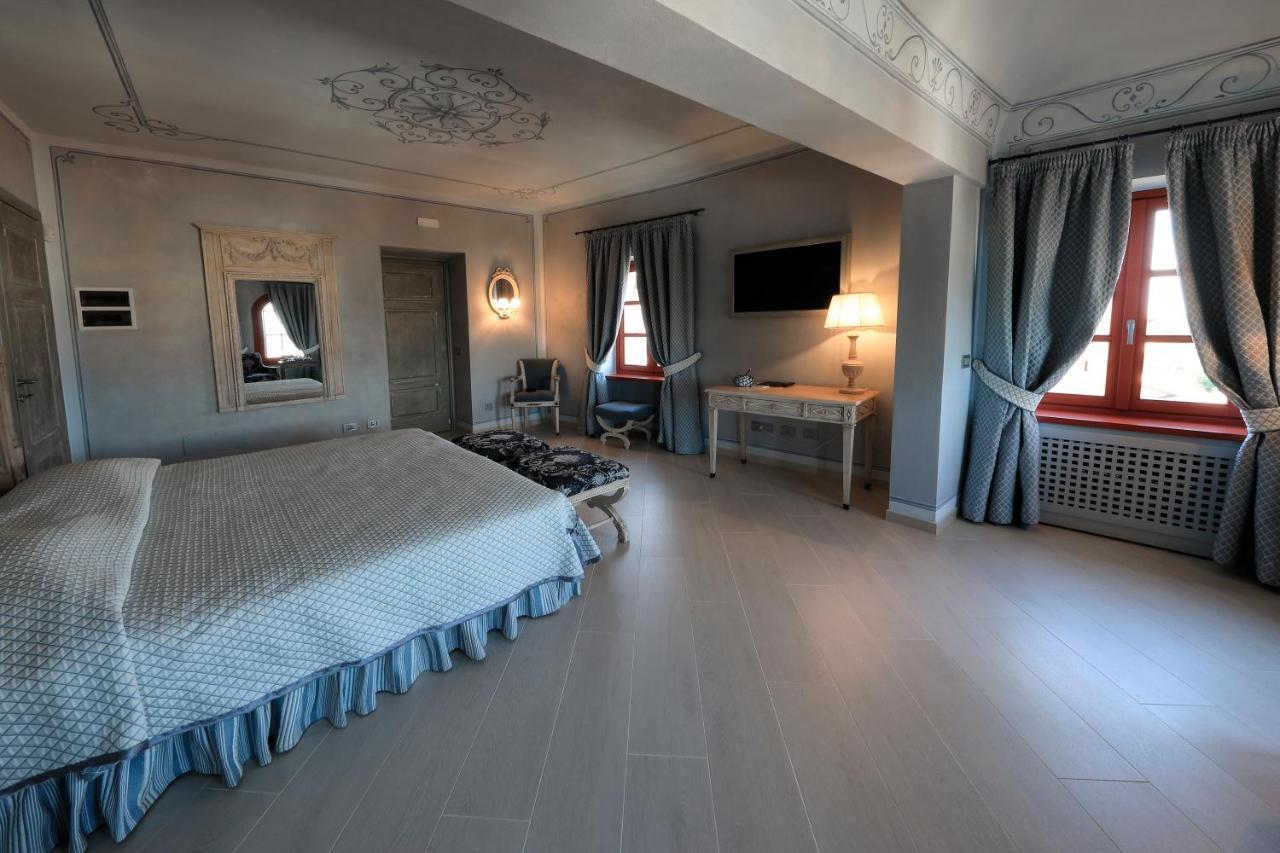 Relais Villa Prato 몸바루초 외부 사진